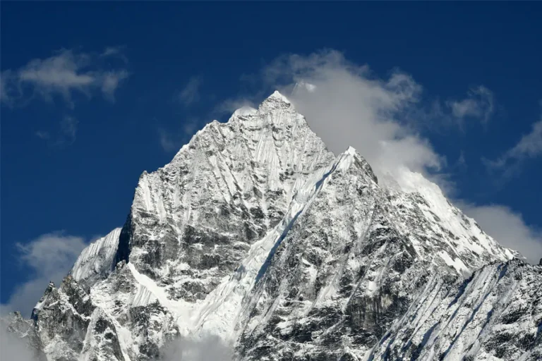 Everest Base Camp Trekking: A Himalayan Adventure of a Lifetime