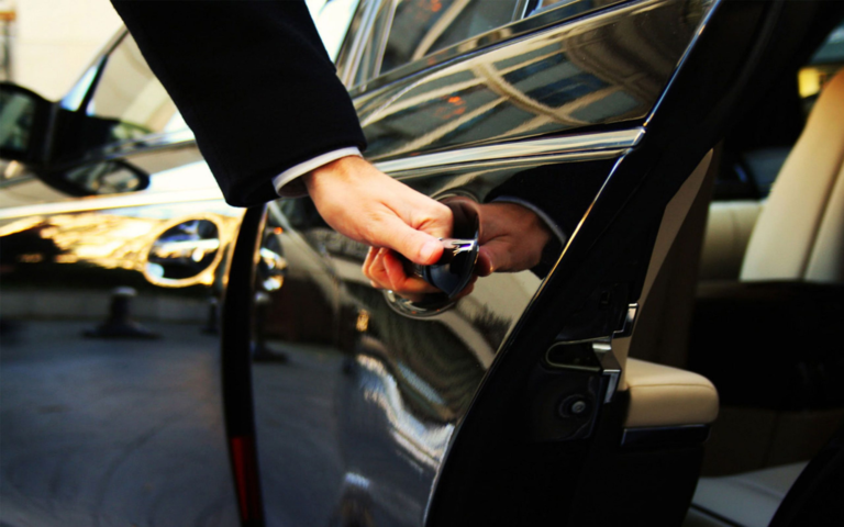 Luxury Travel Made Easy with a Limo in Miami Florida