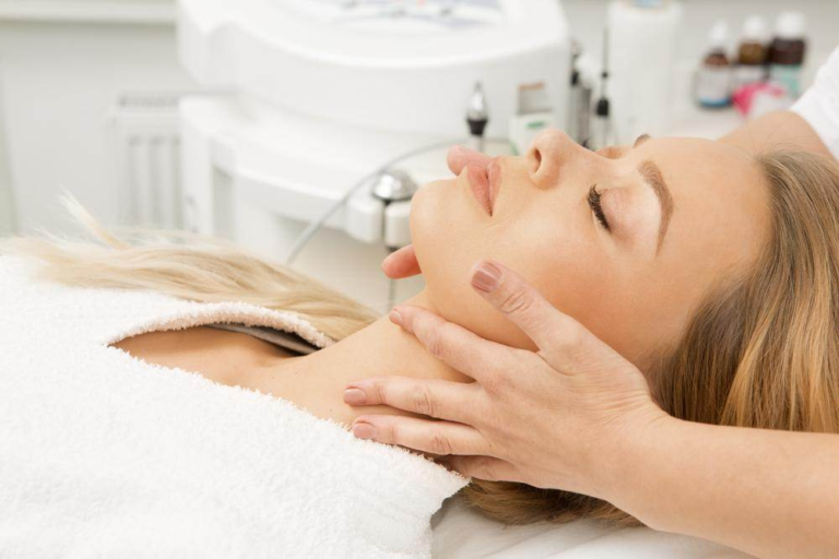 Trusted double chin removal treatment center miami 